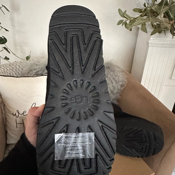 Ugg Classic ultra mini platform size 10 - Picture 4 of 6